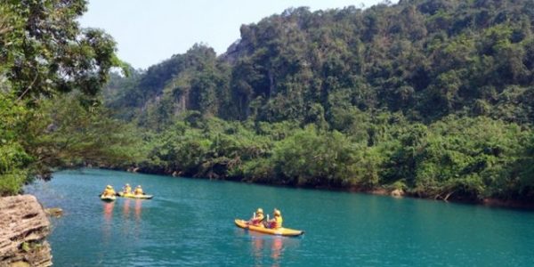 tour-Động-Phong-Nha-–-Kayak-–-Zipline-–-Sông-Chày-–-Hang-Tối-1-ngày-1-e1487303661434