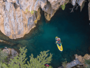 tour khám phá thung lũng sinh tồn